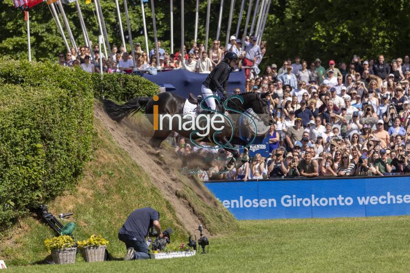 Abahadschi Ahlers Marike GER_Hamburg_20240512_SS350826.jpg